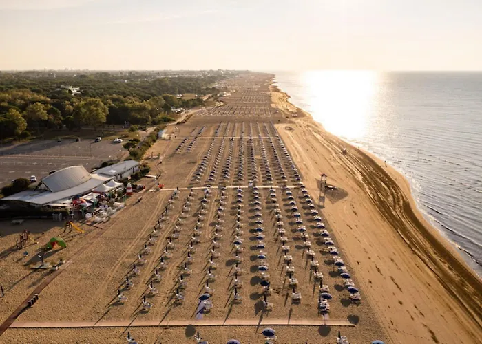 Cozy Steps From The Bibione